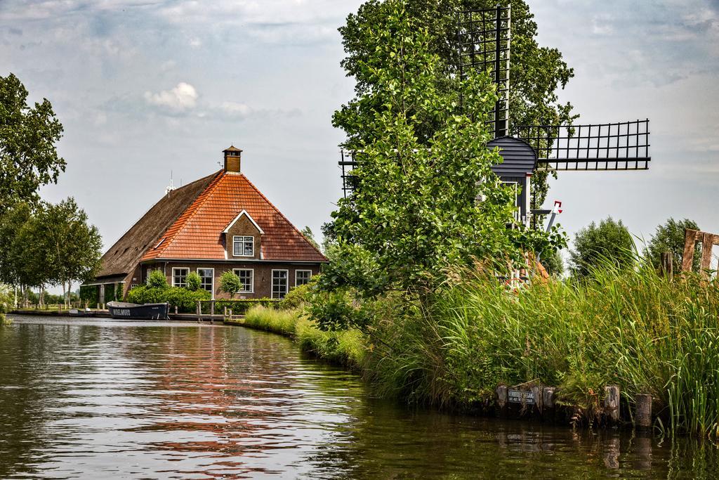 Private Island De Sayter Villa Warten Exterior photo